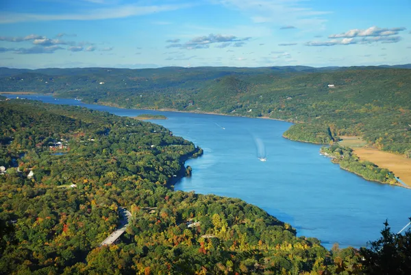 Vista del pico de la montaña del río Hudson en otoño — Foto de Stock