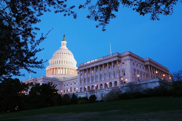 Панорама здания Капитолийского холма в Вашингтоне — стоковое фото