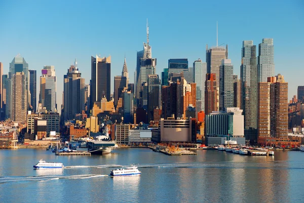 New York City mit Wolkenkratzern — Stockfoto