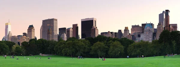 Нью-Йорк Центрального парку в сутінки Панорама — стокове фото