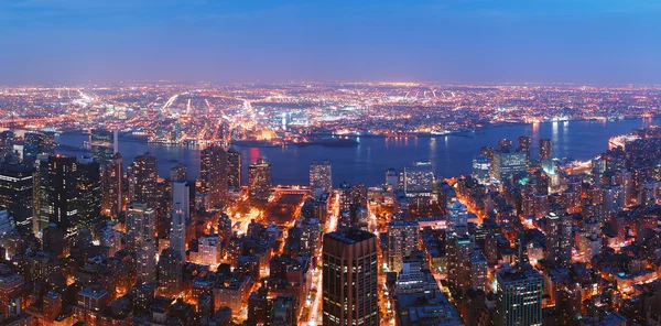 布鲁克林与纽约市曼哈顿鸟瞰图 — 图库照片