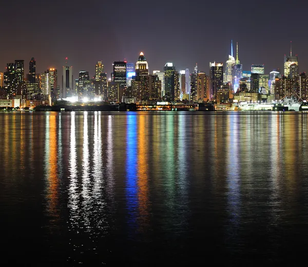 Nowy Jork Manhattanu Midtown Skyline w nocy — Zdjęcie stockowe