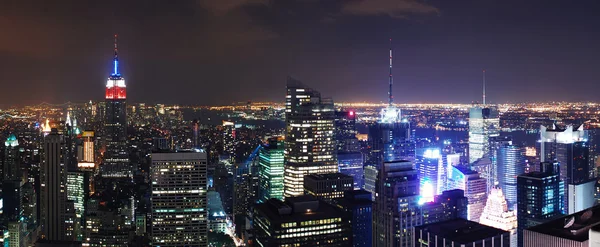 ニューヨーク市のマンハッタンのスカイラインのパノラマ — ストック写真