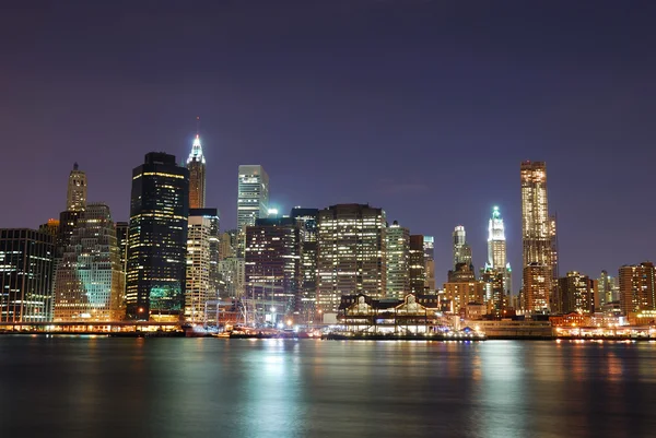 都市マンハッタンのニューヨーク市のスカイライン ロイヤリティフリーのストック画像