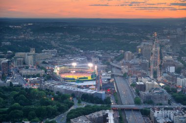 gün batımında Boston havadan görünümü