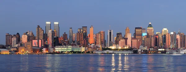 Manhattan Нью-Йорку над річкою Гудзон — стокове фото