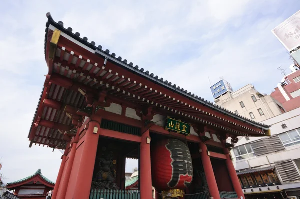 Kaminarimon bij senso-ji tempel — Stockfoto