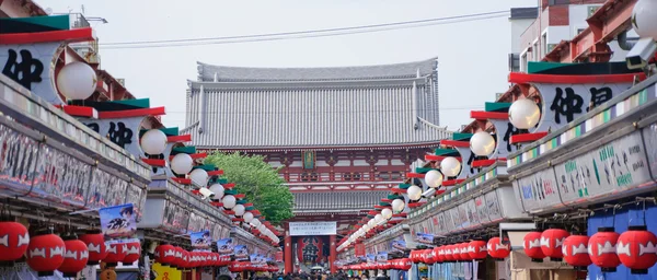 Nakamise-dori senso-ji Tapınağı'nda — Stok fotoğraf