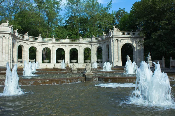 Bajki fontanna w friedrichshain — Zdjęcie stockowe
