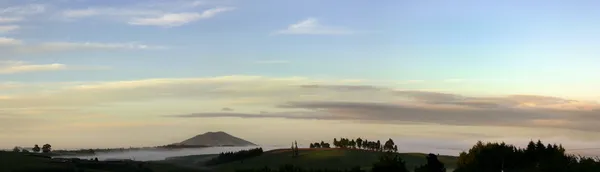 Tidig morgon soluppgången över nya Zeeland landskap — Stockfoto