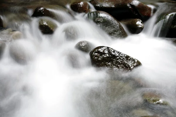 流れる水 — ストック写真