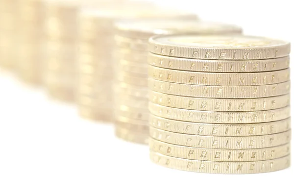 Monedas sobre fondo blanco —  Fotos de Stock
