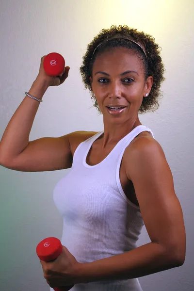 美丽成熟的黑女人锻炼 (1) — 图库照片