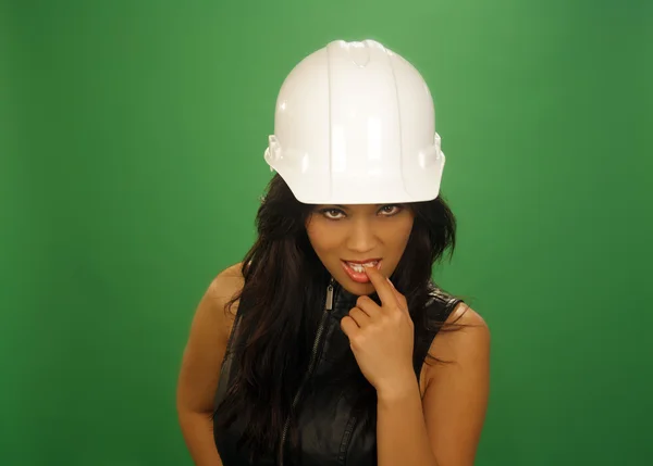 Flirterig Aziatische vrouwelijke bouwvakker (2) — Stockfoto