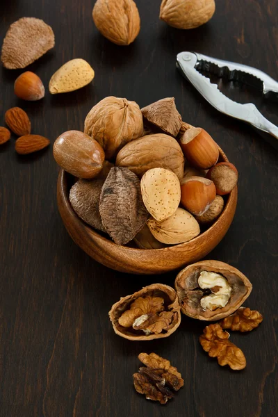 Smíšený ořechy s Louskáček — Stock fotografie