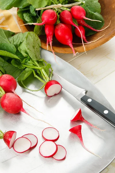 Fresh Sliced Red Radish — стоковое фото