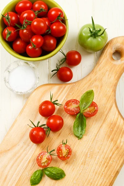 Vista aérea de tomates cherry maduros —  Fotos de Stock