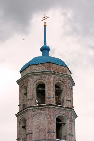 Cúpulas da velha igreja ortodoxa — Fotografia de Stock