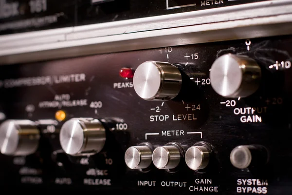 Het Configuratiescherm van een geluid mixer — Stockfoto