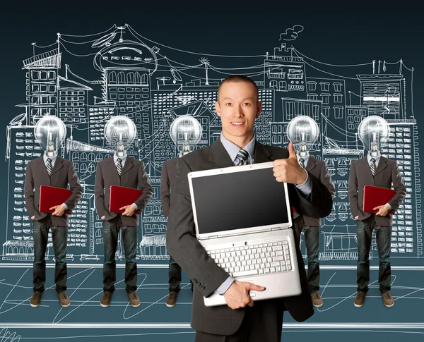 Tête de lampe hommes d'affaires avec ordinateur portable — Photo