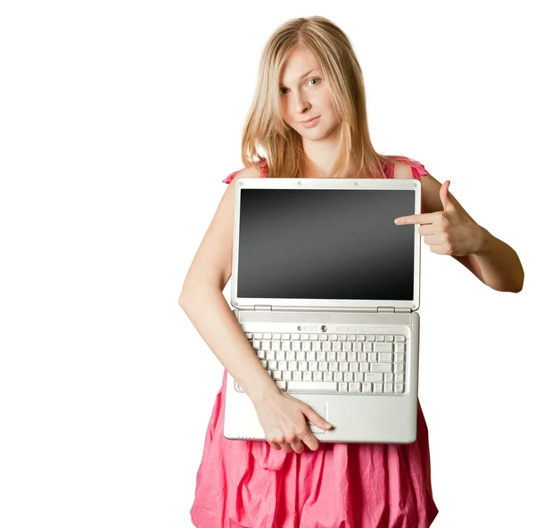 Феминистка в розовом с открытым ноутбуком — стоковое фото