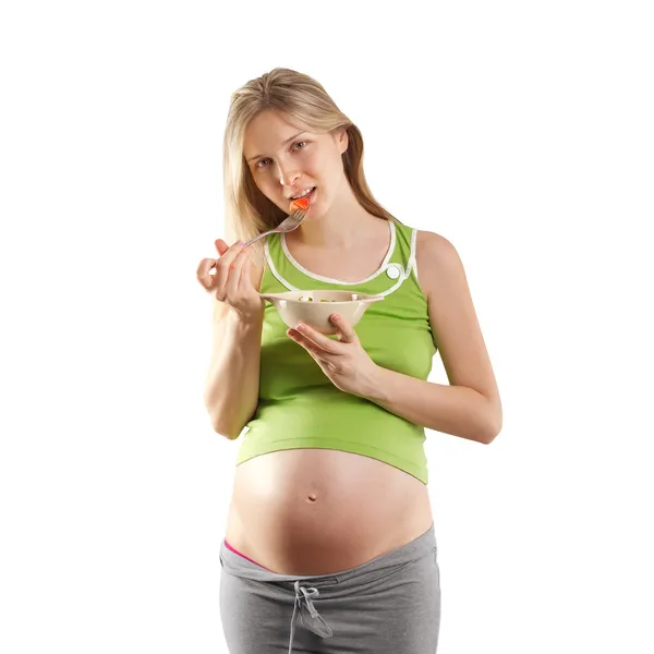 Nabídka těhotná žena se salátem — Stock fotografie