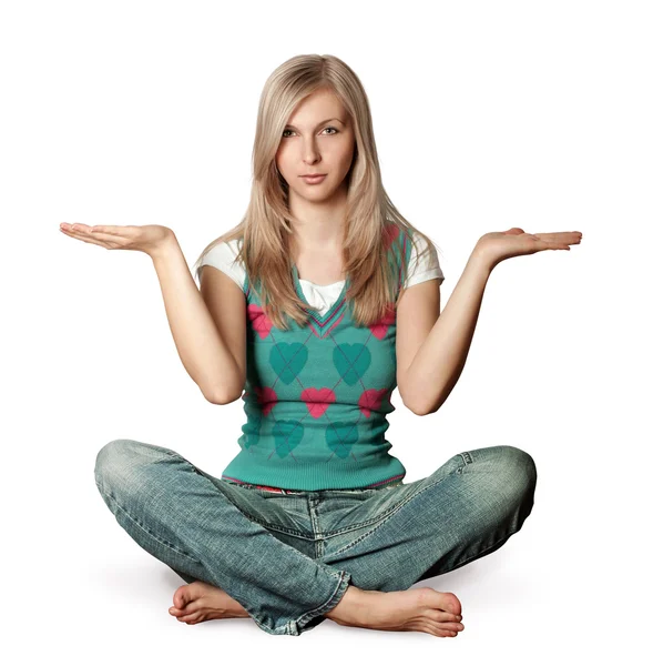 Frau in Lotus-Pose mit offenen Händen — Stockfoto