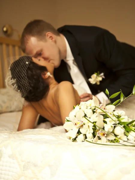 Casal feliz no hotel — Fotografia de Stock