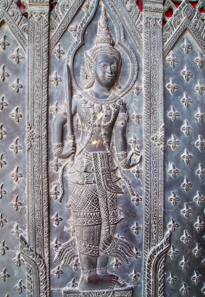 Statue d'ange à la porte à Wat Ben, Thaïlande — Photo