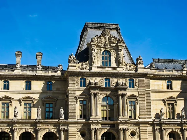 Paris louvre museet — Stockfoto