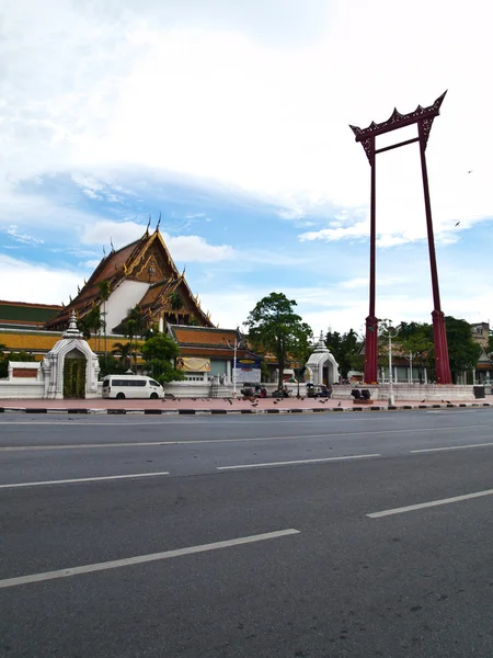 Riesenschaukel am suthat Tempel, Bangkok, Thailand — Stockfoto