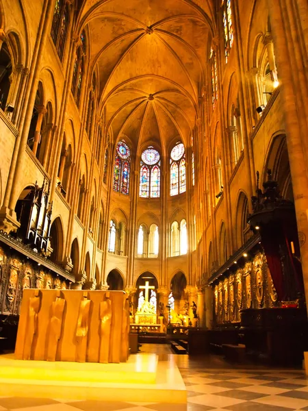 Wewnątrz Sekwany, katedry notre Dame de paris — Zdjęcie stockowe