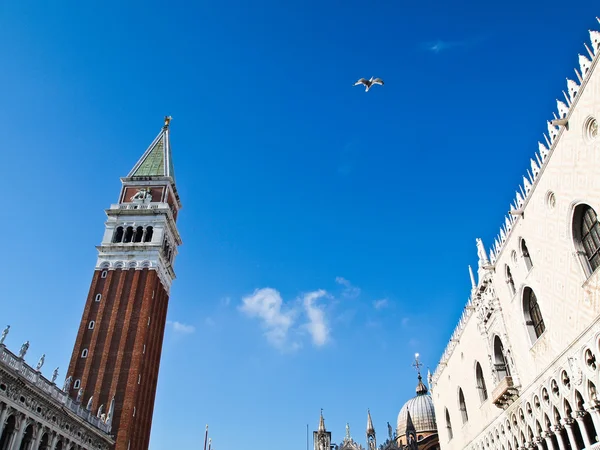 Beroemde plein san marco in Venetië Italië — Stockfoto