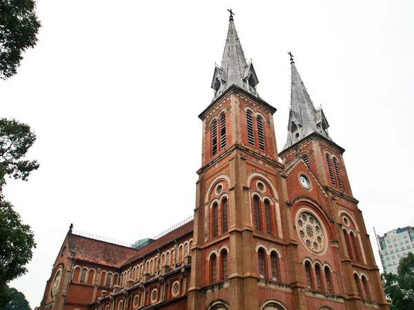 Catedral de Notre Dame en Ciudad Ho Chi Minh, Vietnam . —  Fotos de Stock