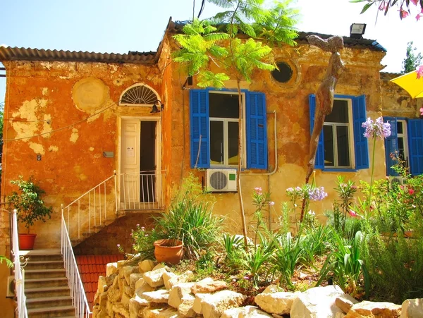 Old southern one-storeyed house in Beirut — Stock Photo, Image