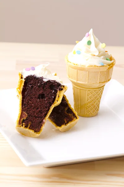 Dondurma koni cupcake — Stok fotoğraf