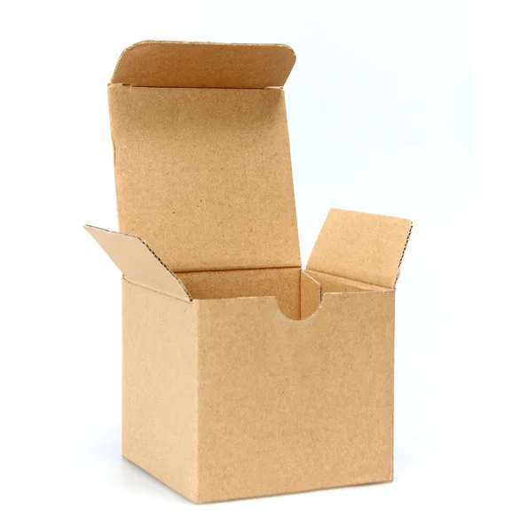Boş kutu üzerinde beyaz izole karton açın — Stok fotoğraf