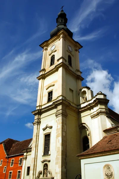 Φραγκισκανική εκκλησία από cluj napoca πόλη. — Φωτογραφία Αρχείου