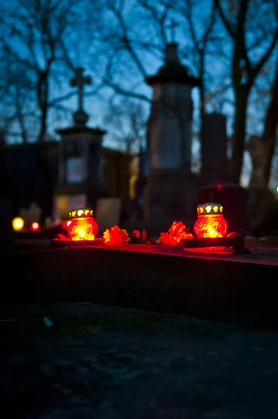 Vela en el cementerio — Foto de Stock