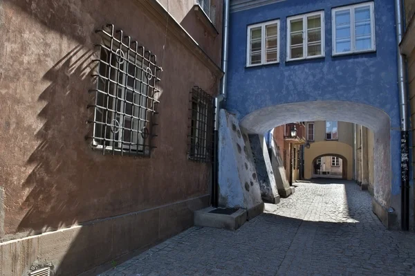 Gateway at Warsaw's old town. — Stock Photo, Image