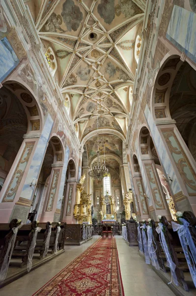 Wnętrze starego XII wieku kościół w Opatów, Polska — Zdjęcie stockowe