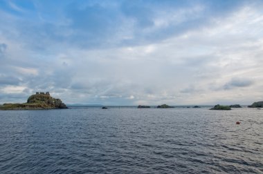 Dunyvaig Castle and Lagavulin Bay clipart