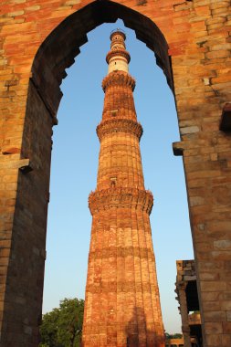 Qutub minar clipart