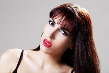 genç çekici esmer modeli, portre