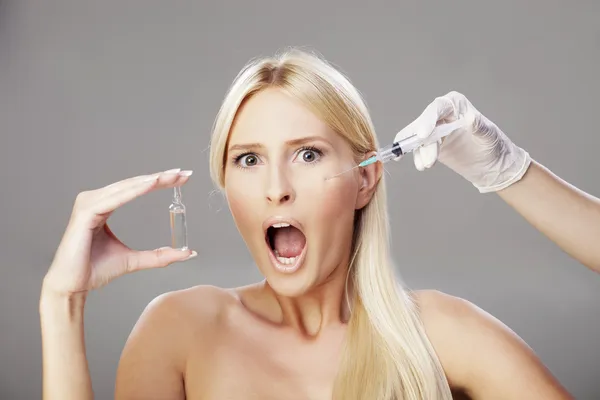 Blonde and botox injection 4 — Stock Photo, Image