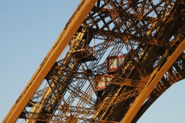 eifel Kulesi'ne Asansör ile akşam güneşin detay