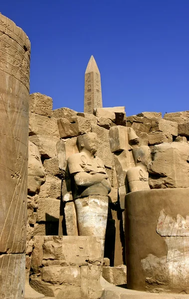 Karnak obelisken i luxor Egypten — Stockfoto