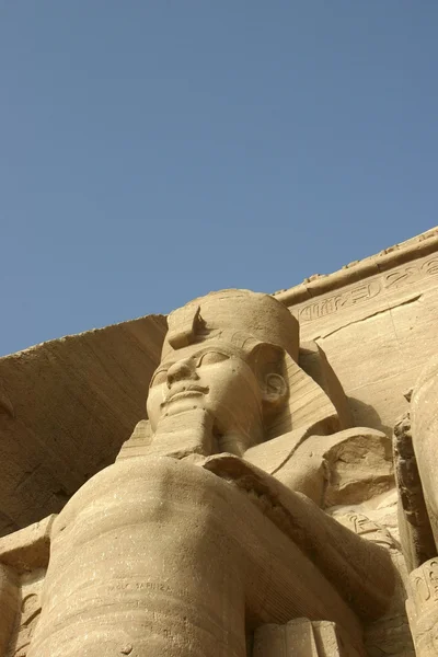 Estatua de Ramsés II en Abu Simbel —  Fotos de Stock