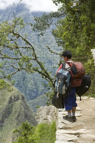 Porter untuk inca Trail di Peru — Stok Foto