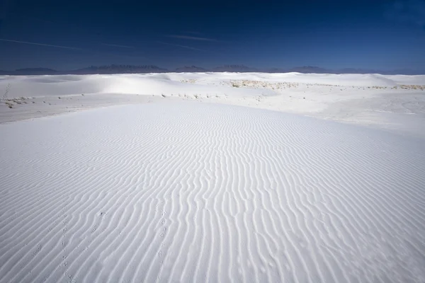 Parça genelinde beyaz kum — Stok fotoğraf